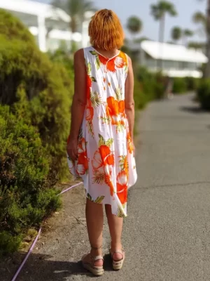 a-linja mekko oranssi A-linjainen kukkamekko | A-linje blommig klänning