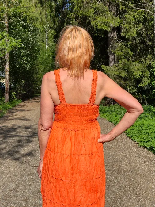 pitsimekko oranssi puuvillaa Pitkä pitsimekko